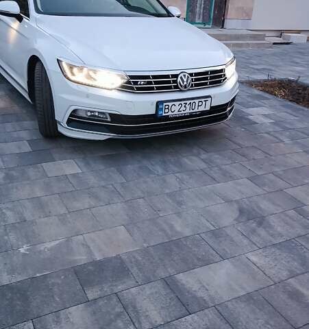 Фольксваген Пассат 2017 в Золочев на Automoto.ua Белый Фольксваген Пассат, объемом двигателя 2 л и пробегом 195 тыс. км за 18200 $, фото 1 на Automoto.ua