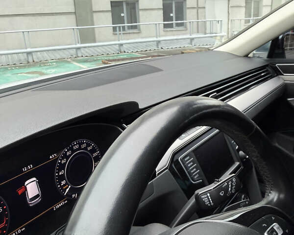 Белый Фольксваген Пассат, объемом двигателя 1.97 л и пробегом 219 тыс. км за 20000 $, фото 26 на Automoto.ua