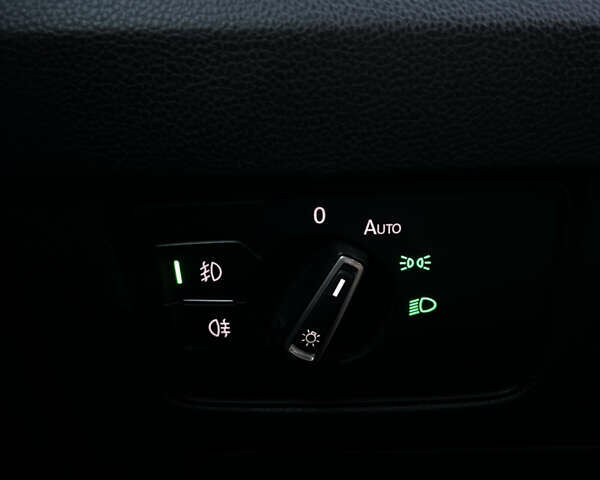 Белый Фольксваген Пассат, объемом двигателя 1.97 л и пробегом 290 тыс. км за 16499 $, фото 37 на Automoto.ua