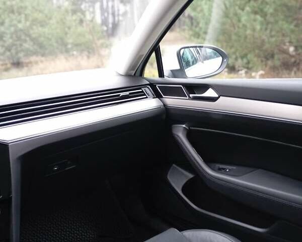 Білий Фольксваген Пассат, об'ємом двигуна 1.97 л та пробігом 195 тис. км за 18500 $, фото 47 на Automoto.ua
