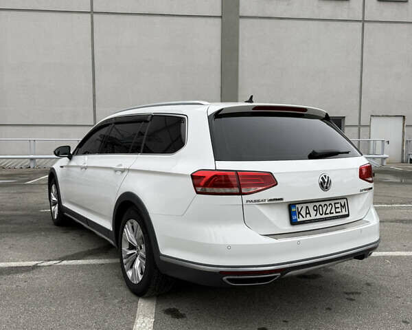 Белый Фольксваген Пассат, объемом двигателя 1.97 л и пробегом 219 тыс. км за 20000 $, фото 11 на Automoto.ua