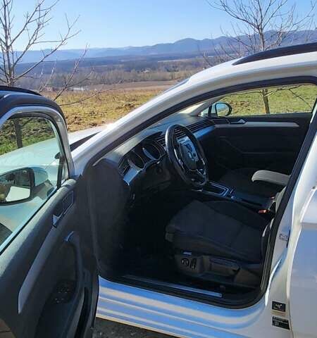 Білий Фольксваген Пассат, об'ємом двигуна 2 л та пробігом 276 тис. км за 15900 $, фото 37 на Automoto.ua