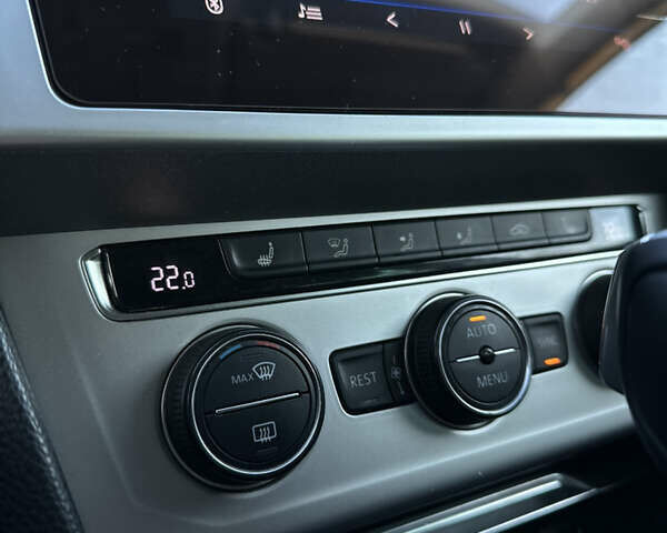 Белый Фольксваген Пассат, объемом двигателя 1.97 л и пробегом 290 тыс. км за 15799 $, фото 23 на Automoto.ua