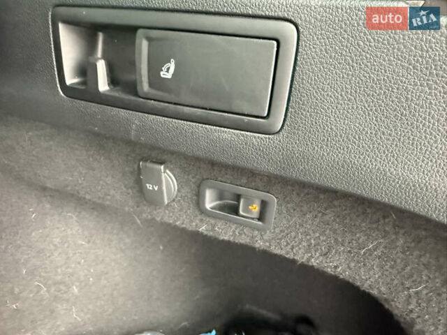 Белый Фольксваген Пассат, объемом двигателя 1.97 л и пробегом 267 тыс. км за 19500 $, фото 9 на Automoto.ua