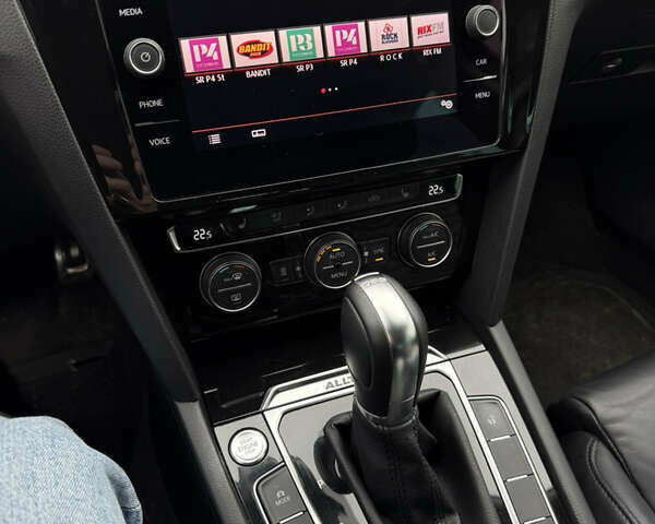 Белый Фольксваген Пассат, объемом двигателя 1.97 л и пробегом 267 тыс. км за 19500 $, фото 18 на Automoto.ua