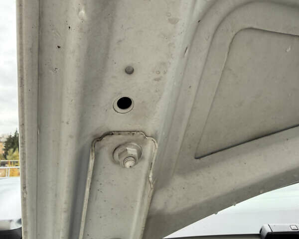 Белый Фольксваген Пассат, объемом двигателя 1.97 л и пробегом 219 тыс. км за 20000 $, фото 19 на Automoto.ua