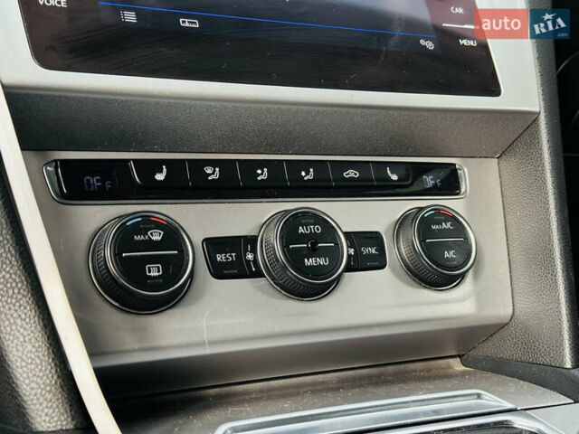 Белый Фольксваген Пассат, объемом двигателя 1.97 л и пробегом 197 тыс. км за 14800 $, фото 31 на Automoto.ua