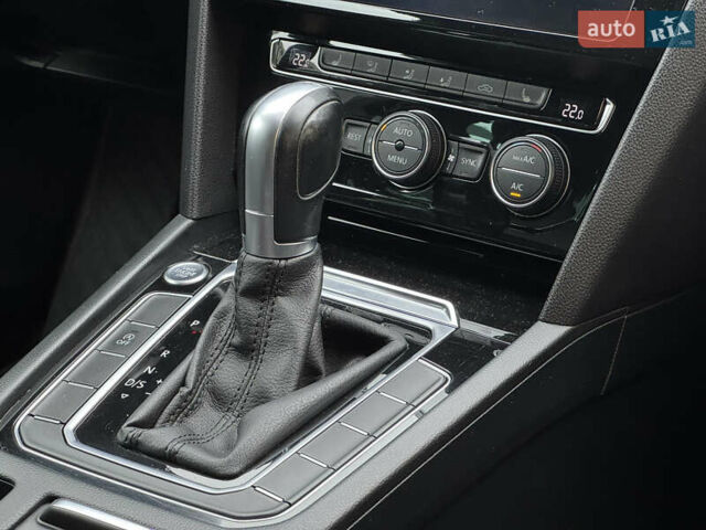 Белый Фольксваген Пассат, объемом двигателя 1.6 л и пробегом 262 тыс. км за 16000 $, фото 22 на Automoto.ua