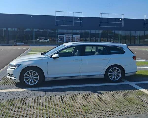 Белый Фольксваген Пассат, объемом двигателя 2 л и пробегом 229 тыс. км за 16200 $, фото 2 на Automoto.ua