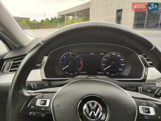 Белый Фольксваген Пассат, объемом двигателя 1.97 л и пробегом 236 тыс. км за 17300 $, фото 20 на Automoto.ua