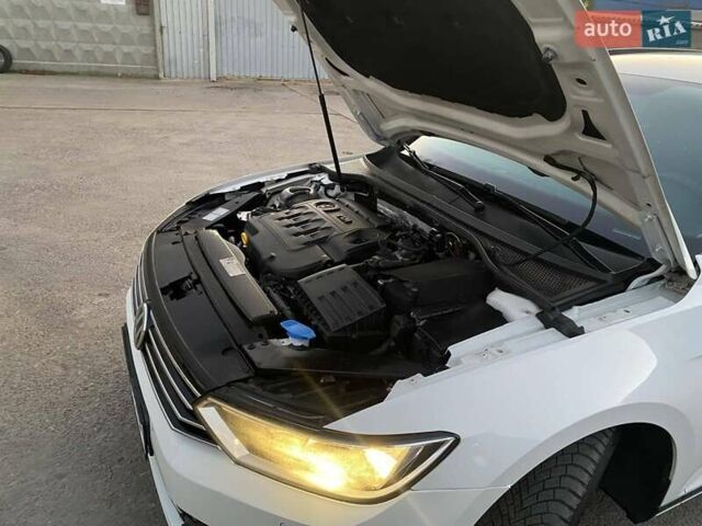 Білий Фольксваген Пассат, об'ємом двигуна 1.97 л та пробігом 380 тис. км за 12350 $, фото 36 на Automoto.ua