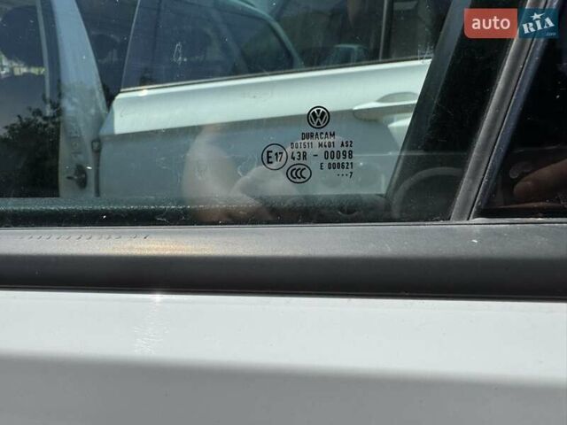 Білий Фольксваген Пассат, об'ємом двигуна 1.97 л та пробігом 198 тис. км за 17800 $, фото 36 на Automoto.ua