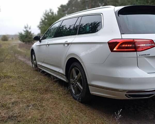 Білий Фольксваген Пассат, об'ємом двигуна 1.97 л та пробігом 195 тис. км за 18500 $, фото 34 на Automoto.ua