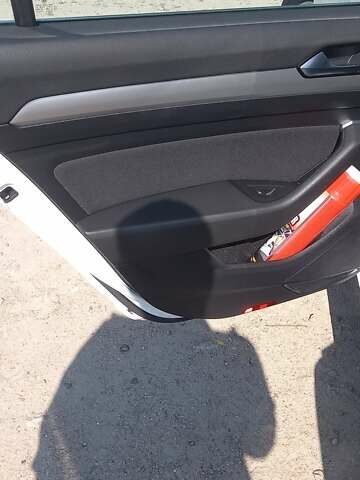 Білий Фольксваген Пассат, об'ємом двигуна 1.6 л та пробігом 192 тис. км за 18200 $, фото 7 на Automoto.ua