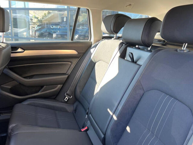 Білий Фольксваген Пассат, об'ємом двигуна 2 л та пробігом 198 тис. км за 20700 $, фото 17 на Automoto.ua