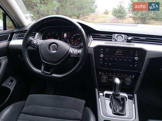 Білий Фольксваген Пассат, об'ємом двигуна 1.97 л та пробігом 195 тис. км за 18500 $, фото 20 на Automoto.ua