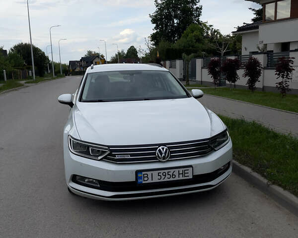 Белый Фольксваген Пассат, объемом двигателя 1.6 л и пробегом 274 тыс. км за 13399 $, фото 2 на Automoto.ua