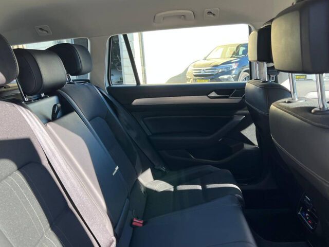 Білий Фольксваген Пассат, об'ємом двигуна 2 л та пробігом 198 тис. км за 20700 $, фото 21 на Automoto.ua