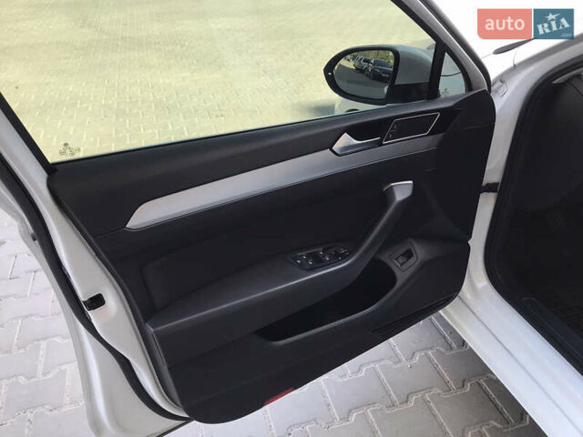 Белый Фольксваген Пассат, объемом двигателя 2 л и пробегом 270 тыс. км за 14500 $, фото 12 на Automoto.ua