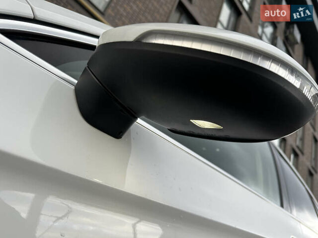 Белый Фольксваген Пассат, объемом двигателя 2 л и пробегом 260 тыс. км за 18250 $, фото 15 на Automoto.ua