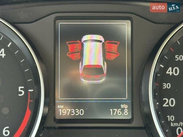 Білий Фольксваген Пассат, об'ємом двигуна 1.97 л та пробігом 198 тис. км за 17800 $, фото 43 на Automoto.ua