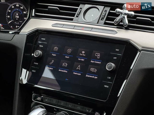 Белый Фольксваген Пассат, объемом двигателя 1.6 л и пробегом 262 тыс. км за 16000 $, фото 23 на Automoto.ua