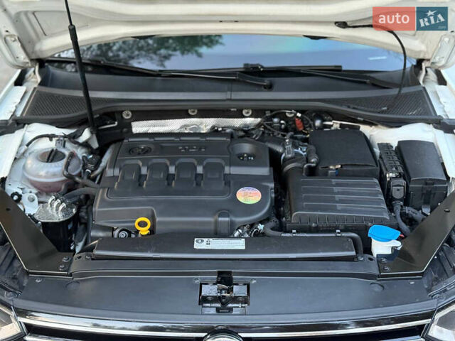 Белый Фольксваген Пассат, объемом двигателя 1.6 л и пробегом 200 тыс. км за 12900 $, фото 12 на Automoto.ua