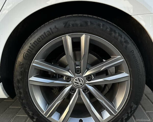 Белый Фольксваген Пассат, объемом двигателя 1.97 л и пробегом 290 тыс. км за 15799 $, фото 9 на Automoto.ua