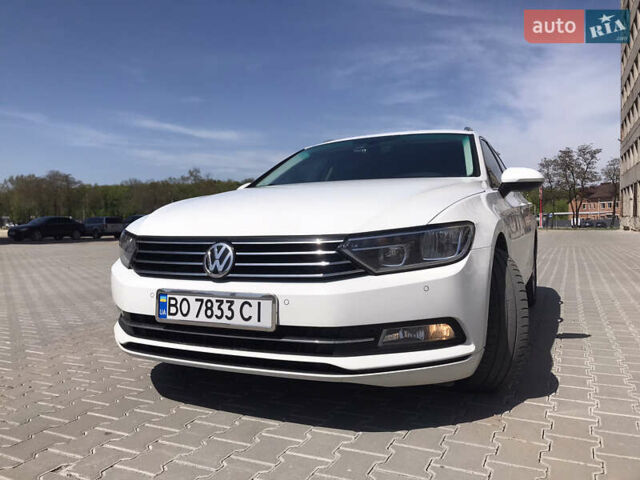 Белый Фольксваген Пассат, объемом двигателя 2 л и пробегом 270 тыс. км за 14500 $, фото 2 на Automoto.ua