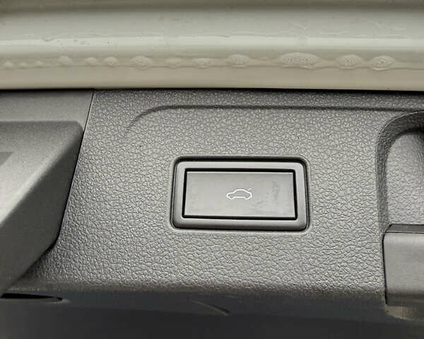 Белый Фольксваген Пассат, объемом двигателя 1.97 л и пробегом 219 тыс. км за 20000 $, фото 22 на Automoto.ua