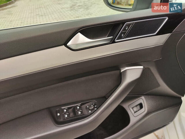 Белый Фольксваген Пассат, объемом двигателя 1.97 л и пробегом 236 тыс. км за 17300 $, фото 14 на Automoto.ua