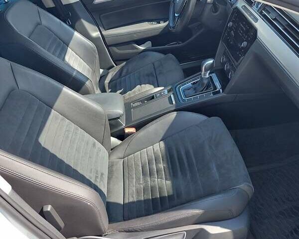 Белый Фольксваген Пассат, объемом двигателя 1.4 л и пробегом 187 тыс. км за 20400 $, фото 15 на Automoto.ua