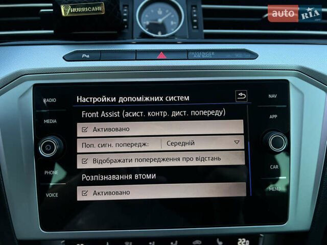 Белый Фольксваген Пассат, объемом двигателя 1.97 л и пробегом 290 тыс. км за 16499 $, фото 33 на Automoto.ua