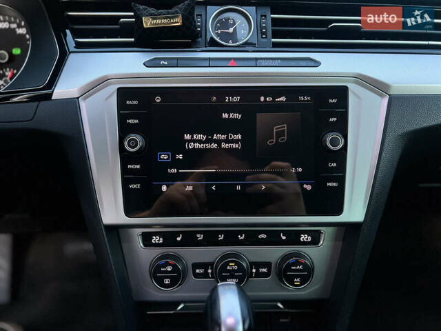 Белый Фольксваген Пассат, объемом двигателя 1.97 л и пробегом 290 тыс. км за 16499 $, фото 28 на Automoto.ua