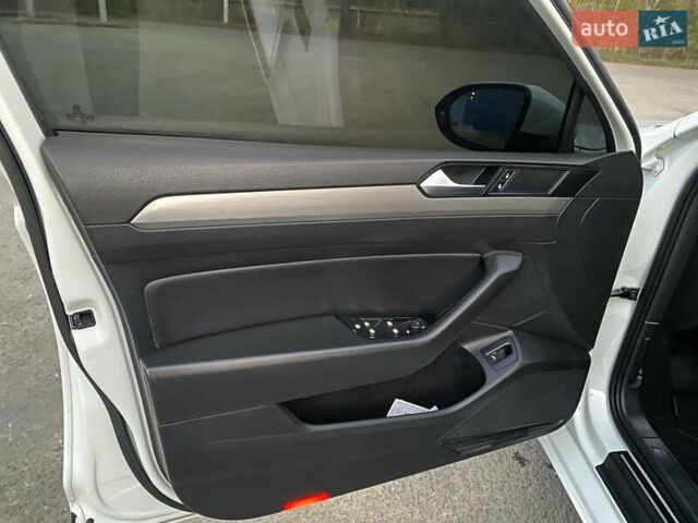 Білий Фольксваген Пассат, об'ємом двигуна 1.97 л та пробігом 380 тис. км за 12350 $, фото 16 на Automoto.ua