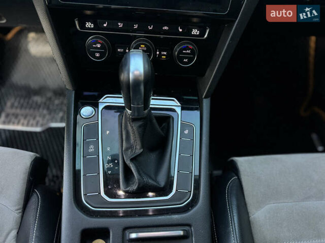 Белый Фольксваген Пассат, объемом двигателя 1.97 л и пробегом 289 тыс. км за 16800 $, фото 14 на Automoto.ua