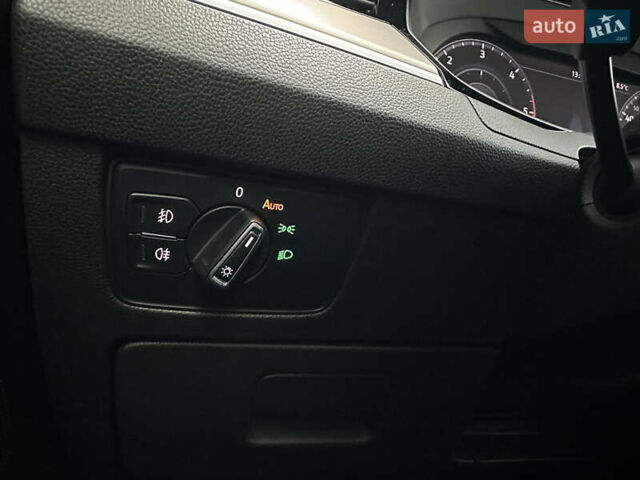 Белый Фольксваген Пассат, объемом двигателя 2 л и пробегом 260 тыс. км за 18250 $, фото 34 на Automoto.ua