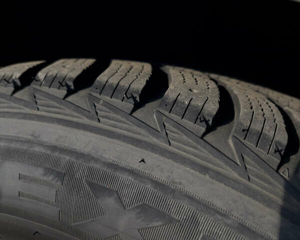 Белый Фольксваген Пассат, объемом двигателя 1.6 л и пробегом 274 тыс. км за 13399 $, фото 21 на Automoto.ua