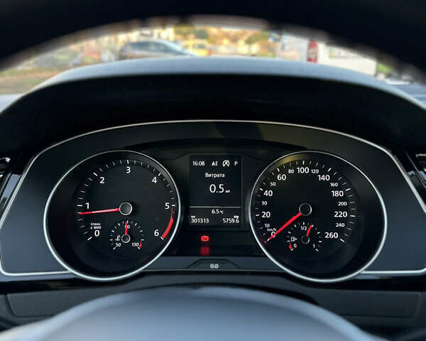 Белый Фольксваген Пассат, объемом двигателя 1.97 л и пробегом 290 тыс. км за 15799 $, фото 21 на Automoto.ua