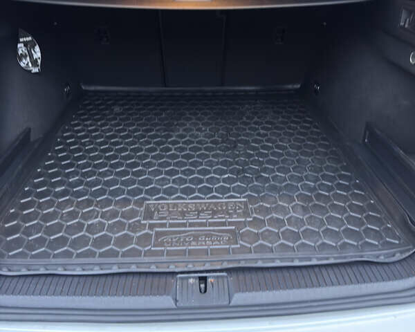 Белый Фольксваген Пассат, объемом двигателя 1.97 л и пробегом 204 тыс. км за 19600 $, фото 17 на Automoto.ua