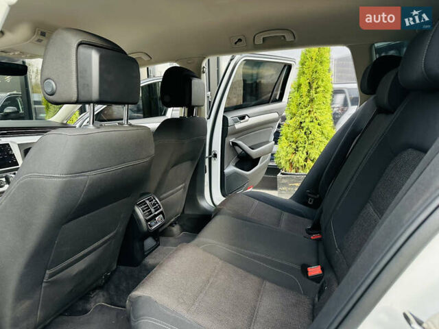 Белый Фольксваген Пассат, объемом двигателя 1.97 л и пробегом 197 тыс. км за 14800 $, фото 15 на Automoto.ua