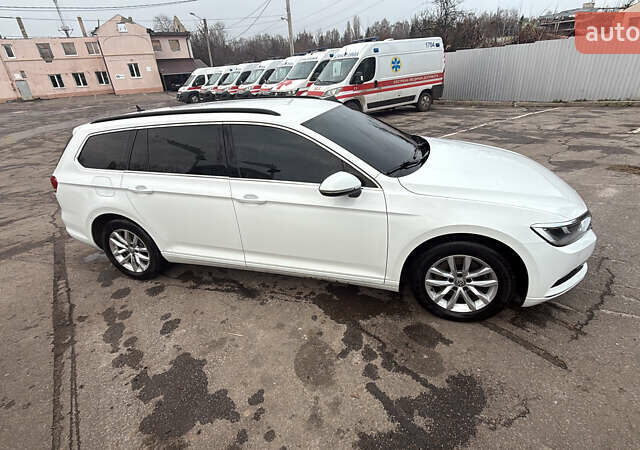 Белый Фольксваген Пассат, объемом двигателя 2 л и пробегом 198 тыс. км за 13400 $, фото 1 на Automoto.ua