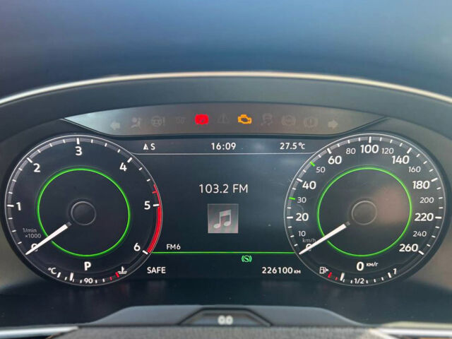 Белый Фольксваген Пассат, объемом двигателя 2 л и пробегом 226 тыс. км за 23500 $, фото 10 на Automoto.ua