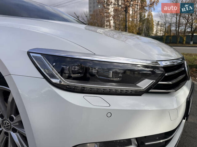 Фольксваген Пассат 2017 в Харькове на Automoto.ua Белый Фольксваген Пассат, объемом двигателя 1.97 л и пробегом 308 тыс. км за 16300 $, фото 3 на Automoto.ua