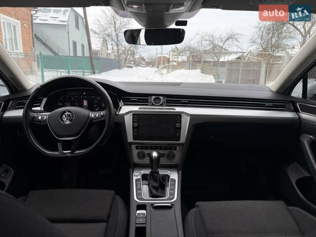 Белый Фольксваген Пассат, объемом двигателя 2 л и пробегом 345 тыс. км за 13900 $, фото 30 на Automoto.ua