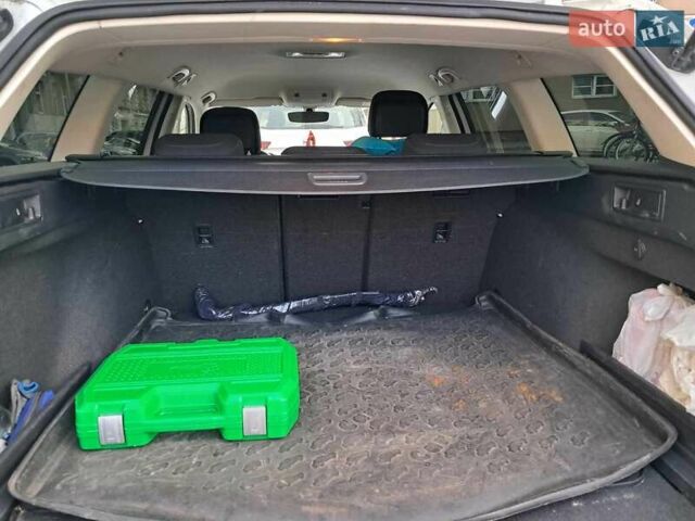 Білий Фольксваген Пассат, об'ємом двигуна 1.6 л та пробігом 237 тис. км за 15600 $, фото 14 на Automoto.ua