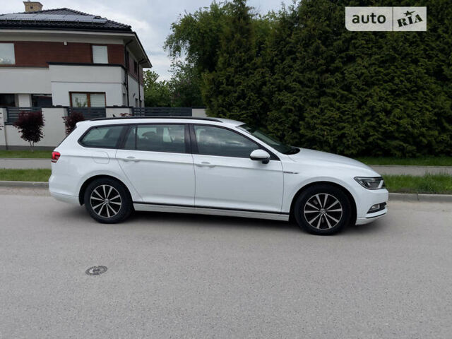 Белый Фольксваген Пассат, объемом двигателя 1.6 л и пробегом 274 тыс. км за 13399 $, фото 3 на Automoto.ua