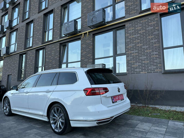 Белый Фольксваген Пассат, объемом двигателя 2 л и пробегом 260 тыс. км за 18250 $, фото 3 на Automoto.ua