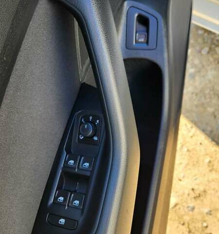 Білий Фольксваген Пассат, об'ємом двигуна 2 л та пробігом 276 тис. км за 15900 $, фото 24 на Automoto.ua