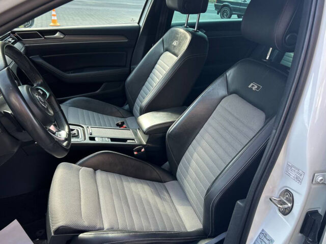 Белый Фольксваген Пассат, объемом двигателя 2 л и пробегом 226 тыс. км за 23500 $, фото 6 на Automoto.ua